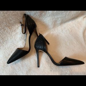 💋L.A.M.B leather stiletto pumps 🥰